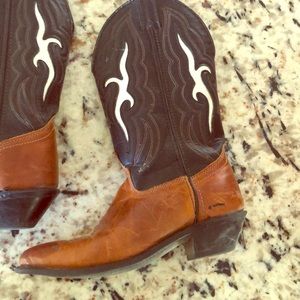 Laredo cowgirl boots
